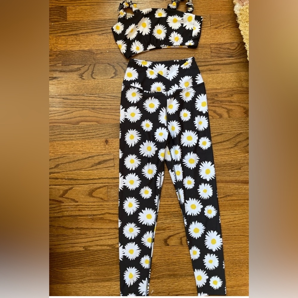 SET! Year of Ours Black and White Floral Activewear Small - Picture 6 of 6